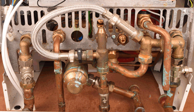 al cb 28 valves under boiler.gif